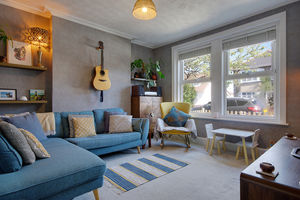 Lounge- click for photo gallery